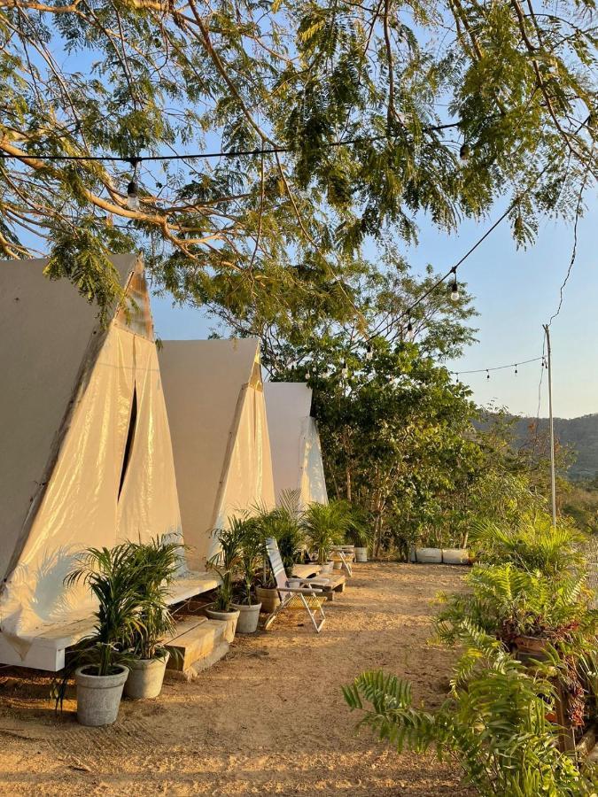 Hotel Glamping Tepeyollotl Troncones Exterior foto